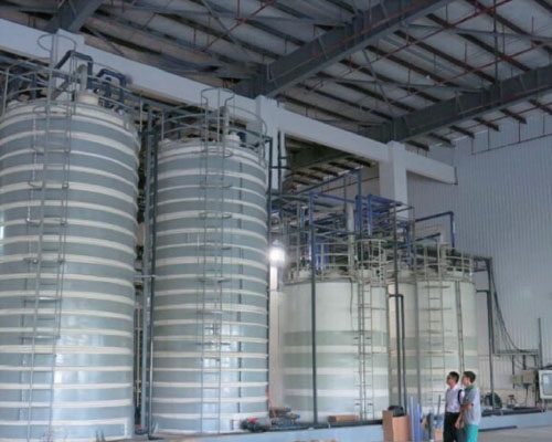60噸大(dà)型塑膠儲罐